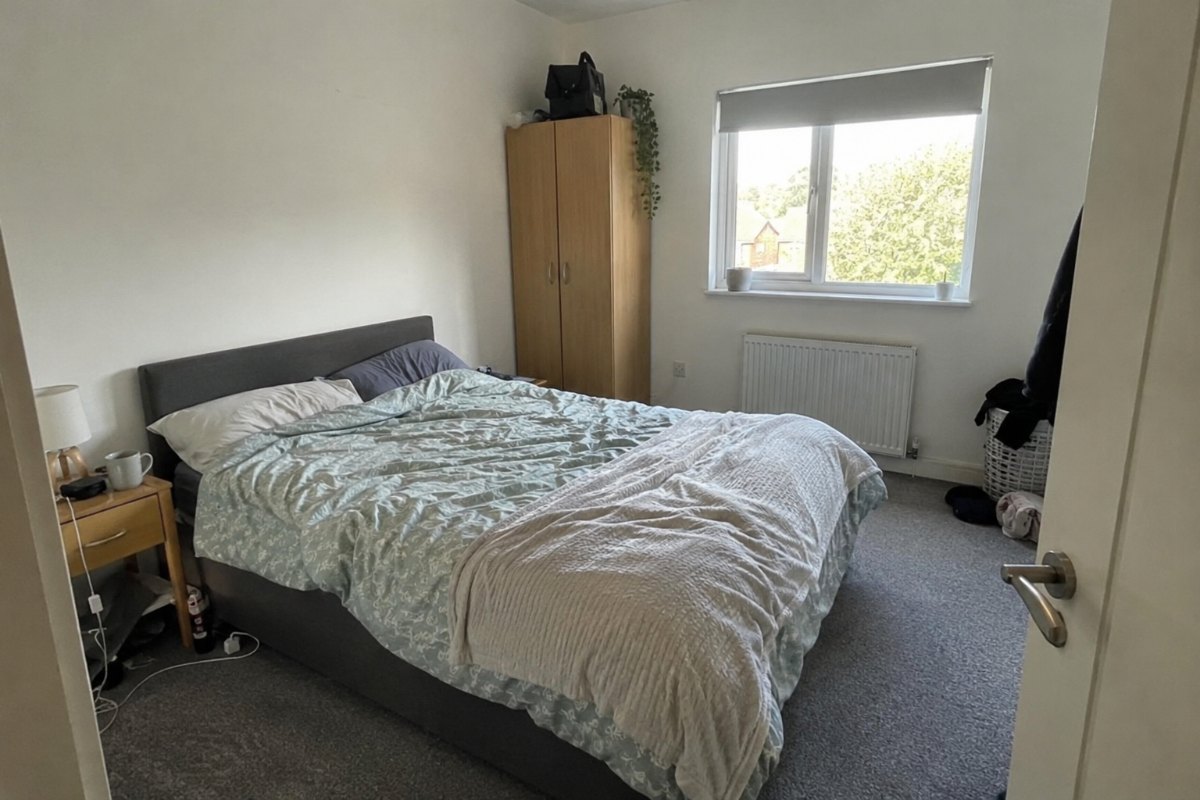 Original bedroom photo before redesign